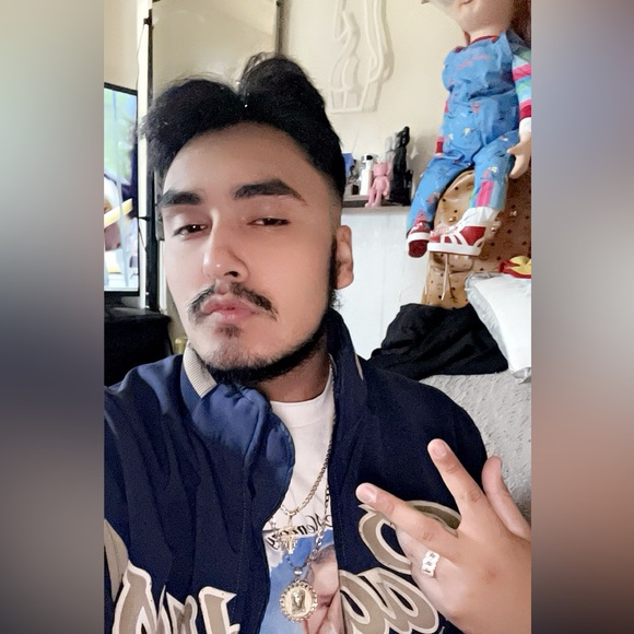 Meet your Posher, Abraham - Picture 2 of 4